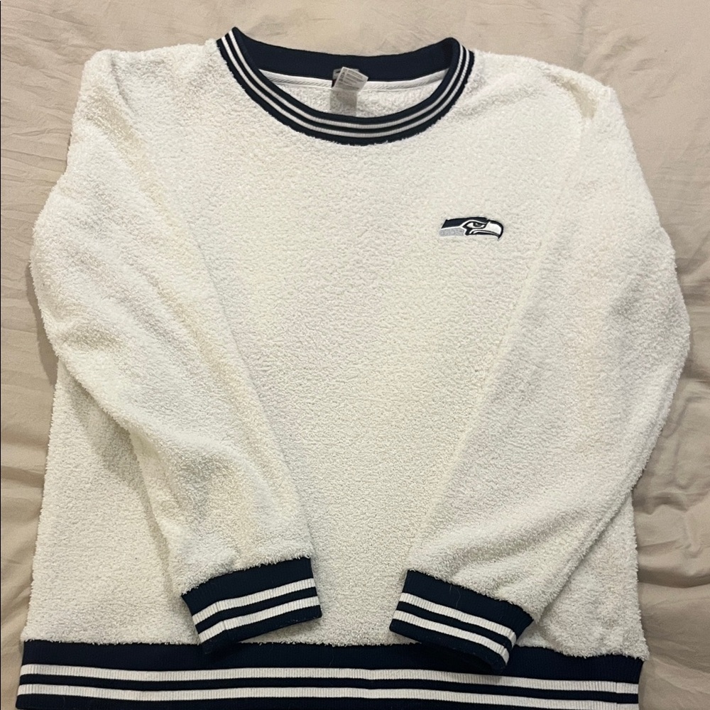 NFL Team Apparel Women’s Sleepware Seattle Seahawks Fuzzy White Pullover